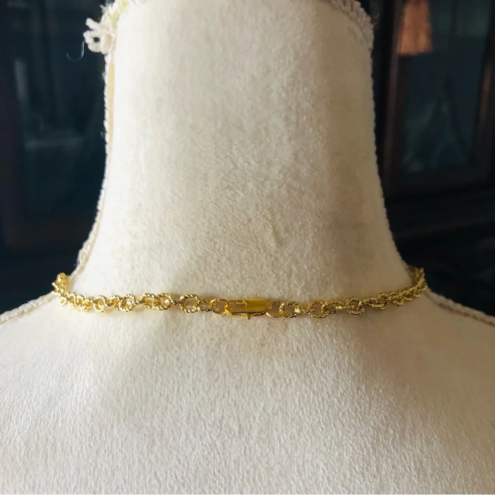 Hand crafted genuine pearl pendant textured chain link necklace